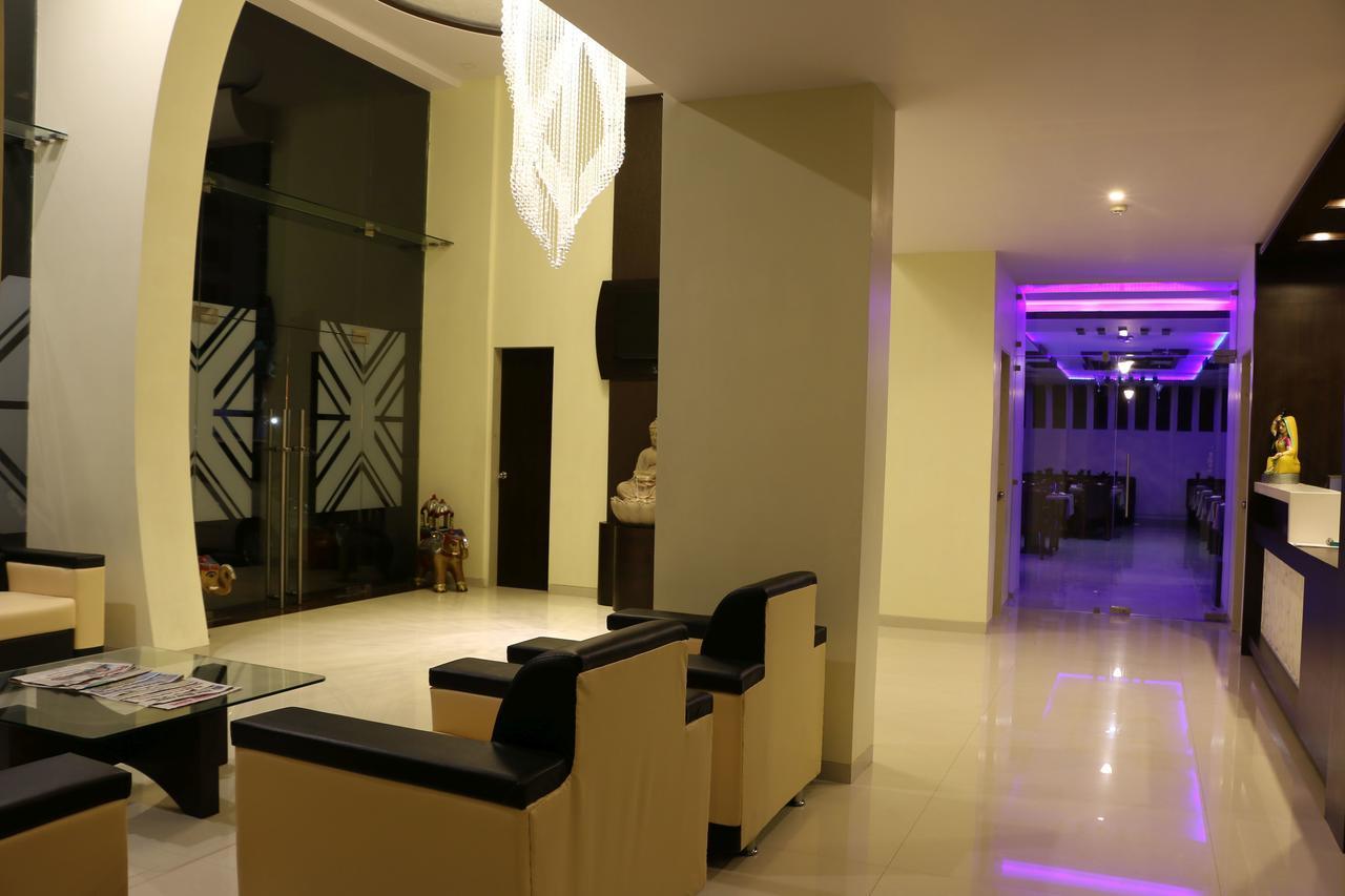 Hotel Reevanta Daman Exteriér fotografie