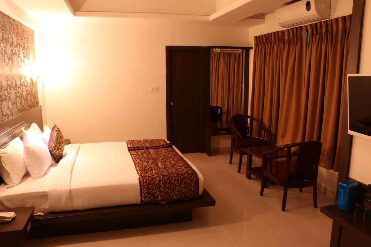 Hotel Reevanta Daman Exteriér fotografie